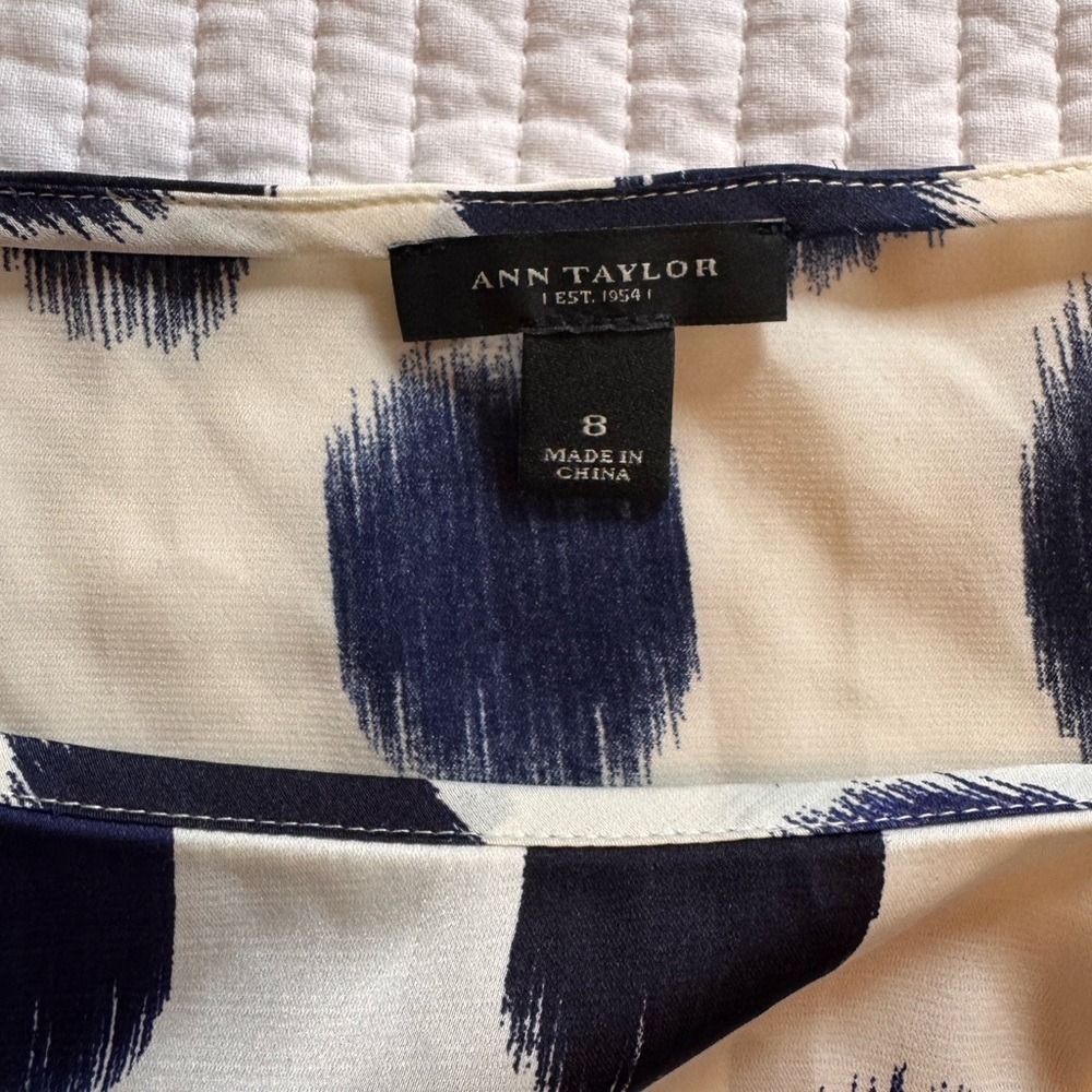 Ann Taylor shell - Picture 2 of 4
